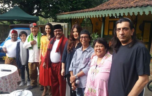 Rano Karno Bangun Ulang Rumah Keluarga Si Doel