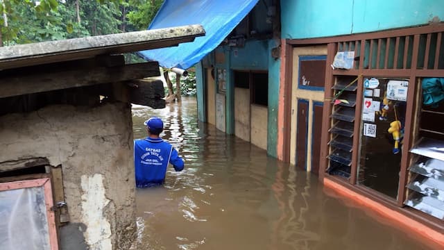 Air dari Bogor Sudah Sampai Jakarta, Rumah di Kawasan Pancoran Banjir