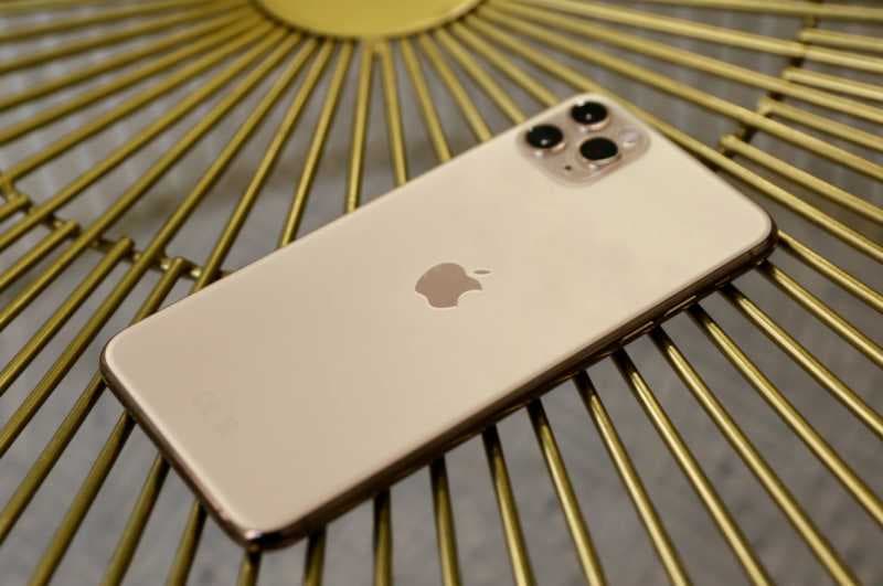 Segini Harga iPhone 11 Pro Max yang Viral Gegara Syahnaz, Worth It ?