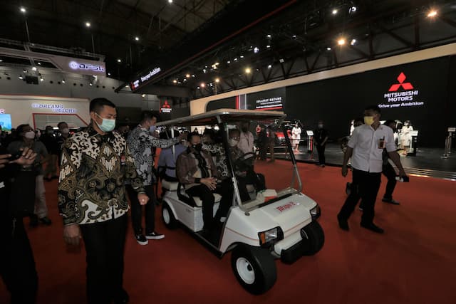 Presiden Jokowi Resmikan IIMS Hybrid 2021, Ada Apa Aja di Sana?