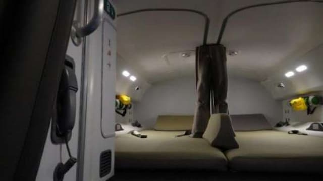 Mengintip Ruang Tidur Pilot di Pesawat