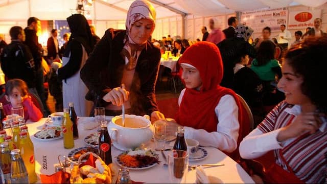 Begini Tradisi Ramadan di Negara-negara Mayoritas Non-Muslim