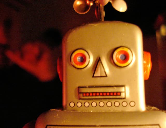Ilmuwan Australia Bikin Robot yang Jago Nulis Puisi